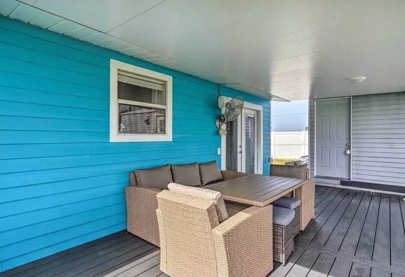 Private Pool: Family Friendly Cape Coral Retreat!