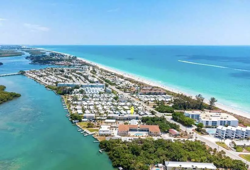 Residenssi Bow Tie Suite