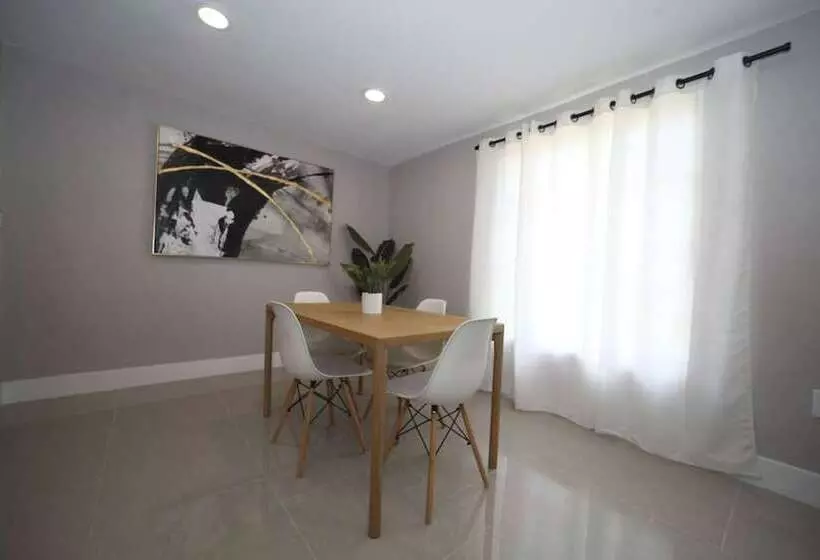 Residenssi Bow Tie Suite