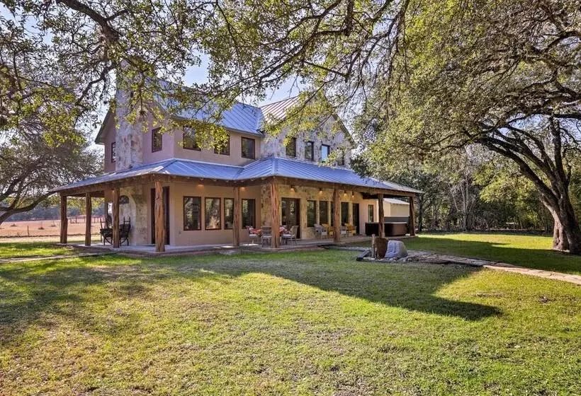 Riverfront Blanco Home W/ Shaded Porch + Hot Tub