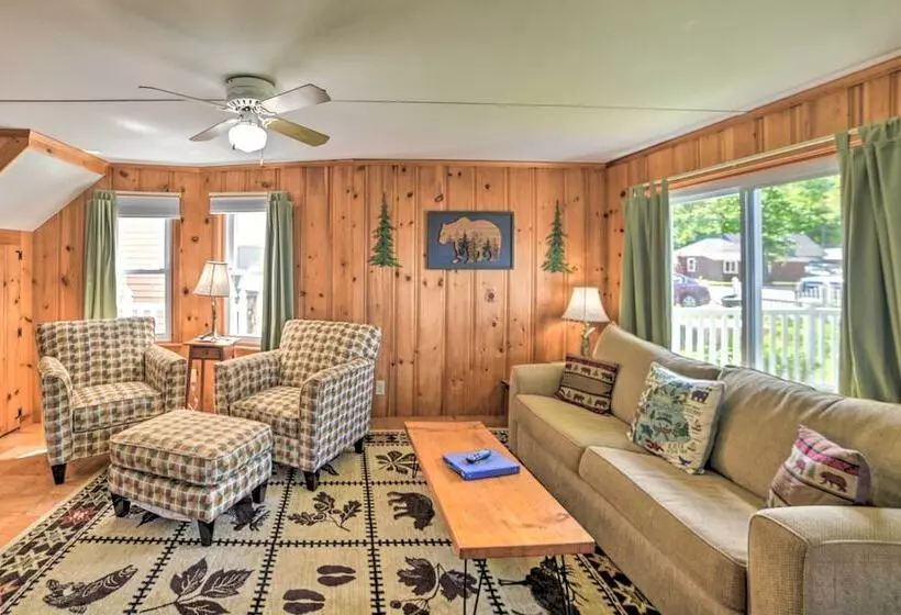 Sebago Lake Cottage W/ Patio + Beach Access!