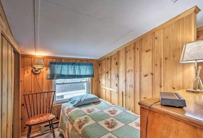 Sebago Lake Cottage W/ Patio + Beach Access!