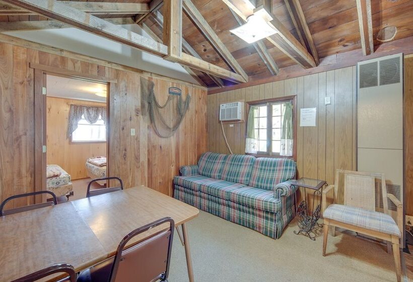 Stone Lake Cabin W/ Private Deck & Fire Pit!
