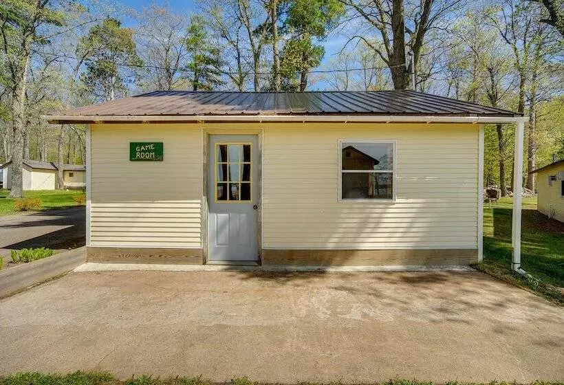 Stone Lake Cabin W/ Private Deck & Fire Pit!