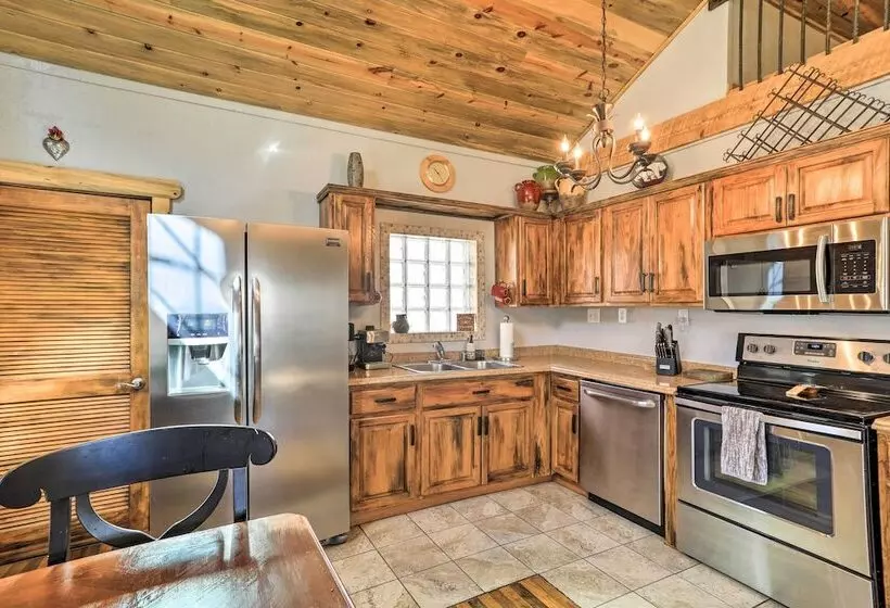 Tasteful Log Cabin Retreat On Lake Pagosa!