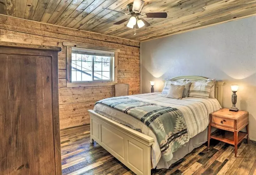 Tasteful Log Cabin Retreat On Lake Pagosa!