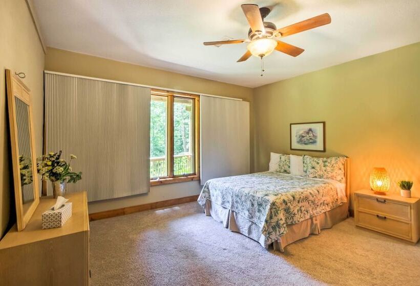 Tryon House W/ Hot Tub Near Equestrian Centers!