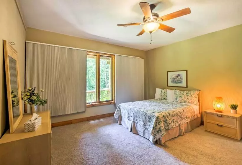 Tryon House W/ Hot Tub   Near Equestrian Centers!