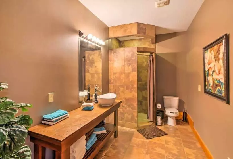 Tryon House W/ Hot Tub   Near Equestrian Centers!