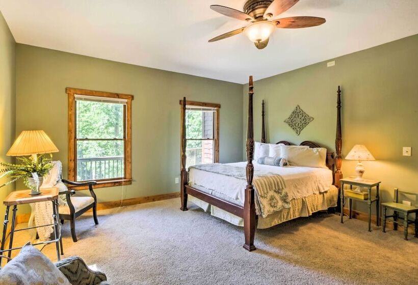 Tryon House W/ Hot Tub Near Equestrian Centers!