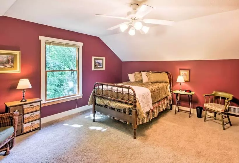 Tryon House W/ Hot Tub   Near Equestrian Centers!