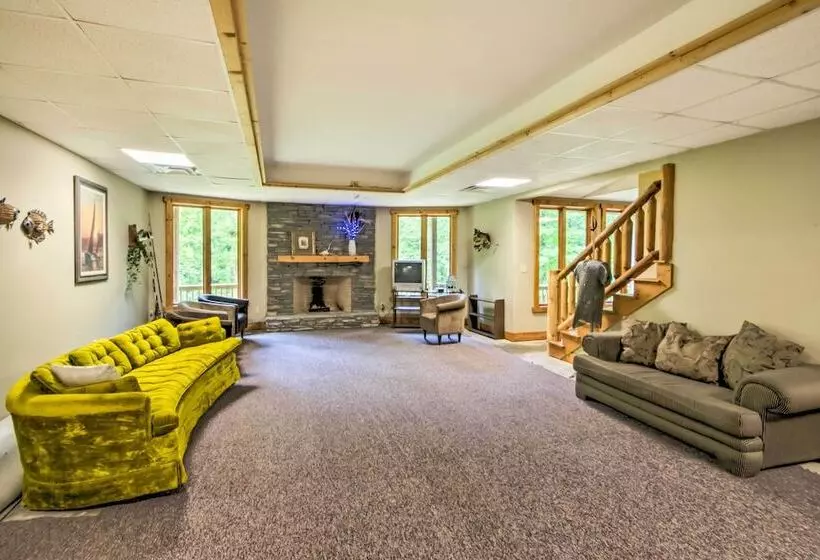 Tryon House W/ Hot Tub   Near Equestrian Centers!