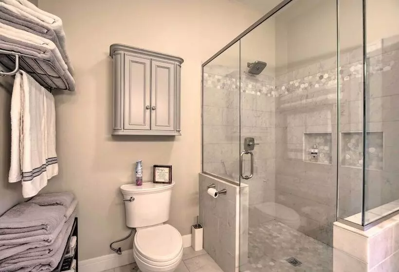 Upstate Hideaway W/ Hot Tub, 13 Mi To Malone!