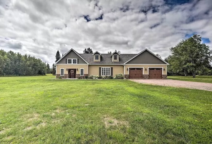 Upstate Hideaway W/ Hot Tub, 13 Mi To Malone!