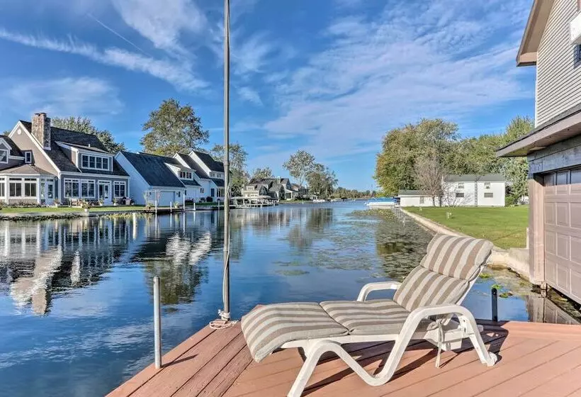 Waterfront Syracuse Home: Deck, Fire Pit & Kayaks