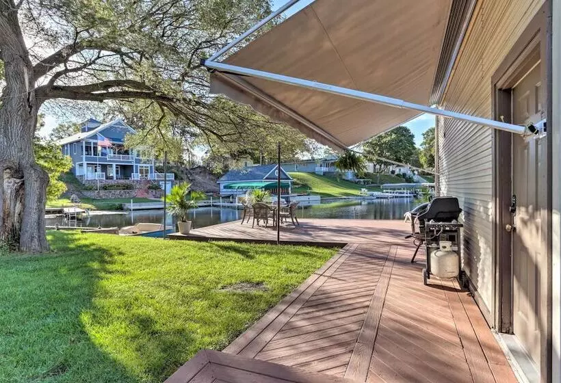 Waterfront Syracuse Home: Deck, Fire Pit & Kayaks