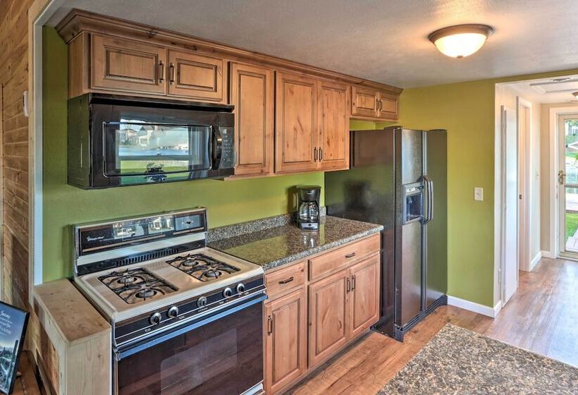 Waterfront Syracuse Home: Deck, Fire Pit & Kayaks