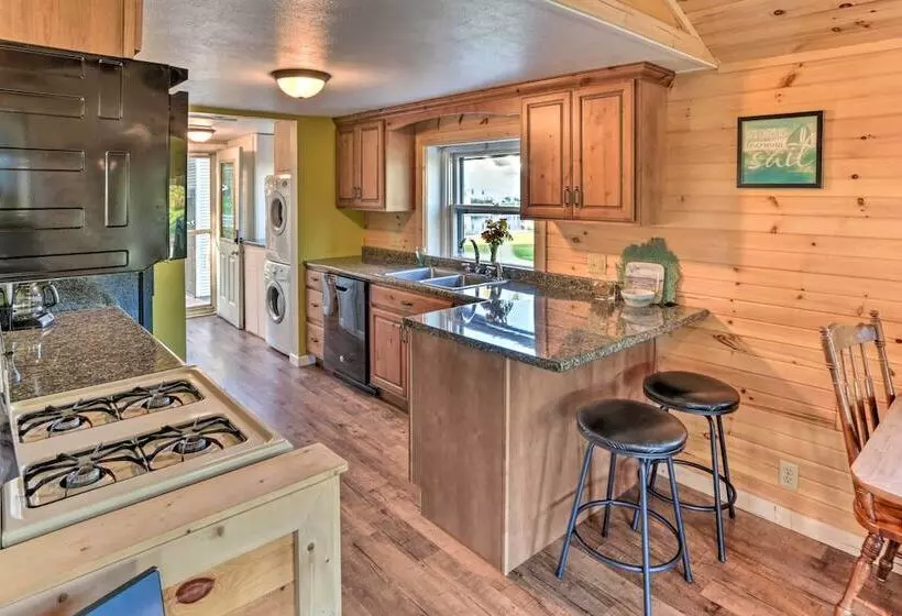 Waterfront Syracuse Home: Deck, Fire Pit & Kayaks