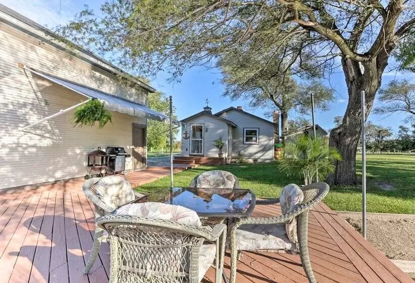 Waterfront Syracuse Home: Deck, Fire Pit & Kayaks