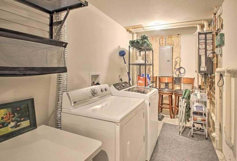 White Mountain Home Near Lakes & Kancamagus Hwy!