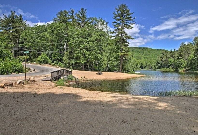 White Mountain Home Near Lakes & Kancamagus Hwy!