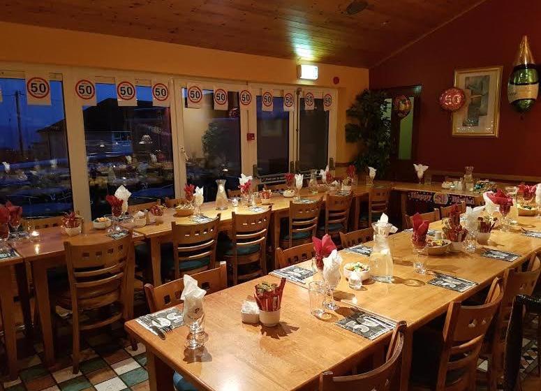 호스텔 An Cruiscin Lan