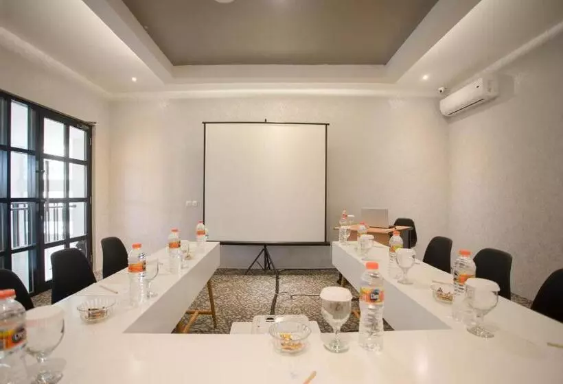 Allstay Ecotel Yogyakarta