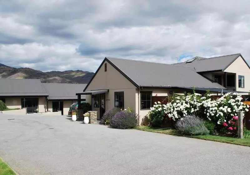 Carrick Lodge Motel