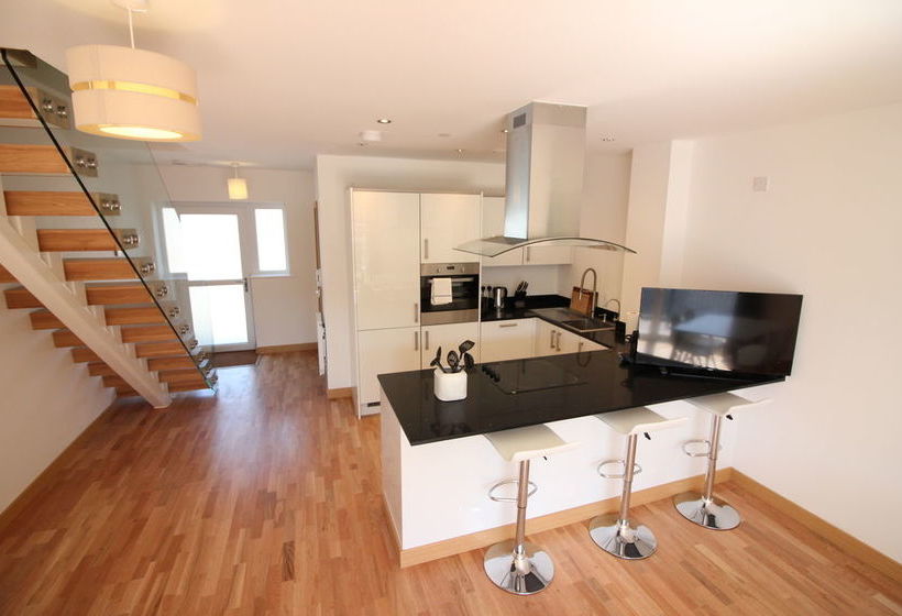 Grand Central Apartments By Paymán Club