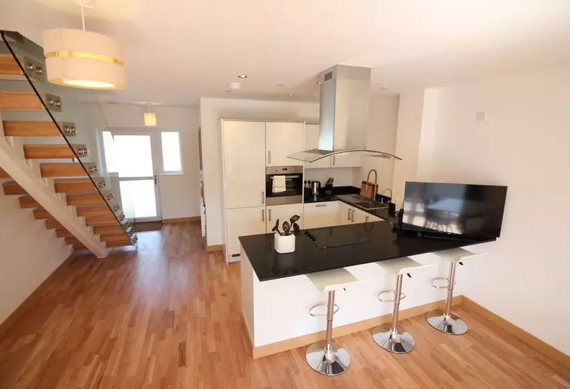 Grand Central Apartments By Paymán Club