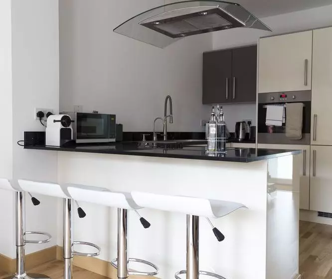 Grand Central Apartments By Paymán Club