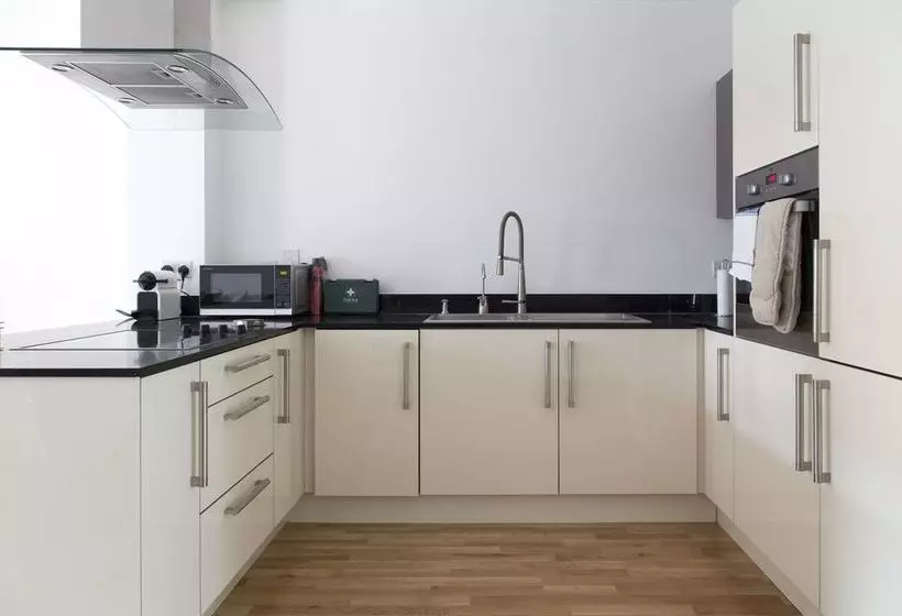 Grand Central Apartments By Paymán Club