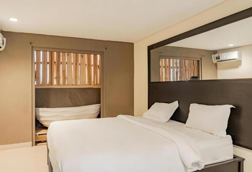 فندق Collection O Airport Kuta Bali