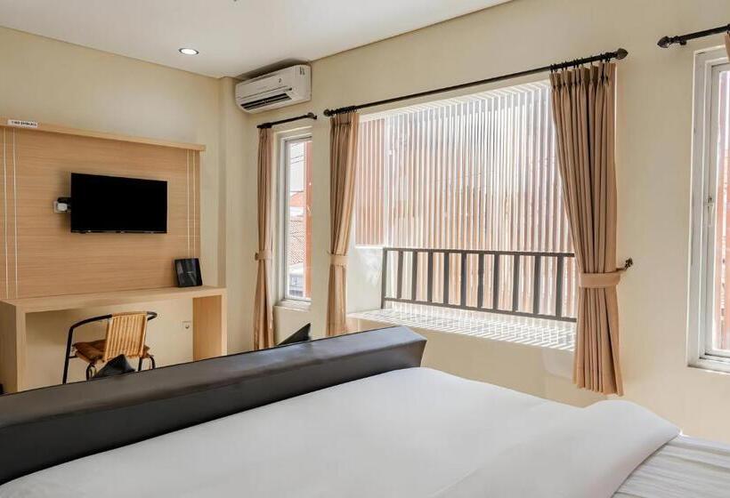 فندق Collection O Airport Kuta Bali