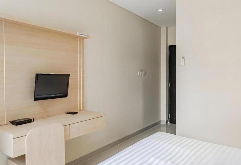 فندق Collection O Airport Kuta Bali