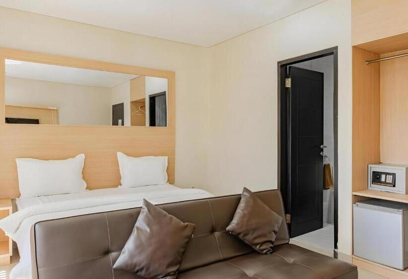 فندق Collection O Airport Kuta Bali