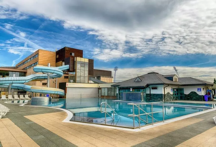 هتل Aquacity Riverside