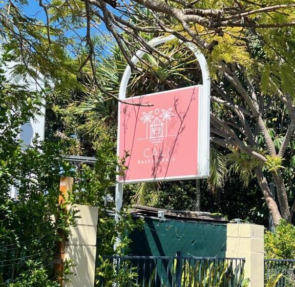 בית מלון כפרי Cali Backpackers