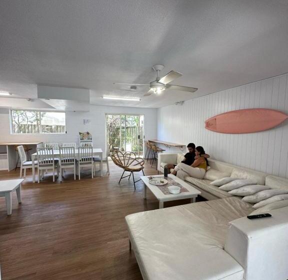 בית מלון כפרי Cali Backpackers