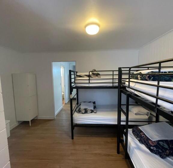 בית מלון כפרי Cali Backpackers