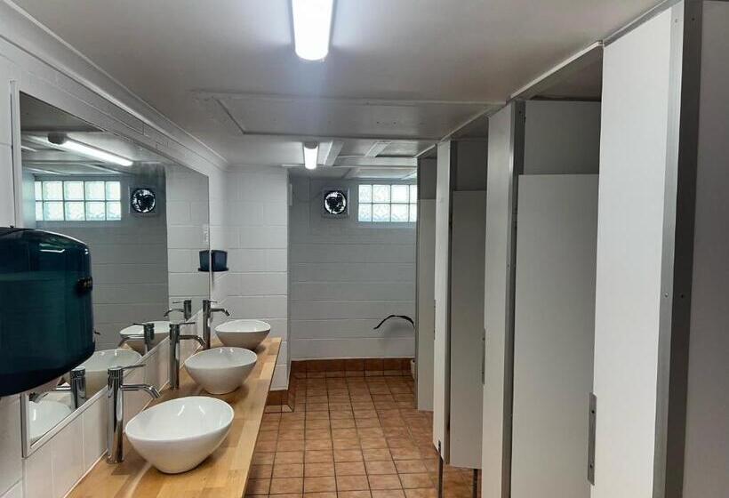 בית מלון כפרי Cali Backpackers