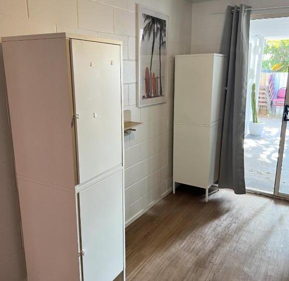 בית מלון כפרי Cali Backpackers