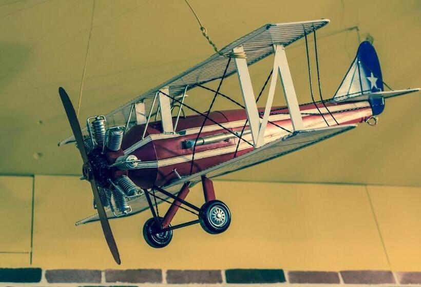 هتل کپسول Kenting My Home