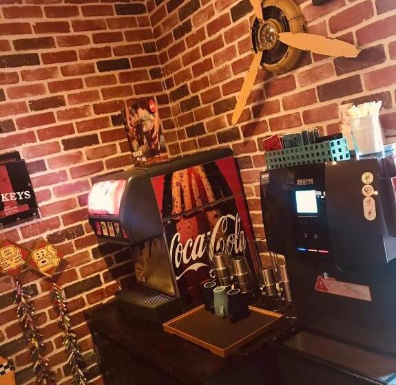 هتل کپسول Kenting My Home