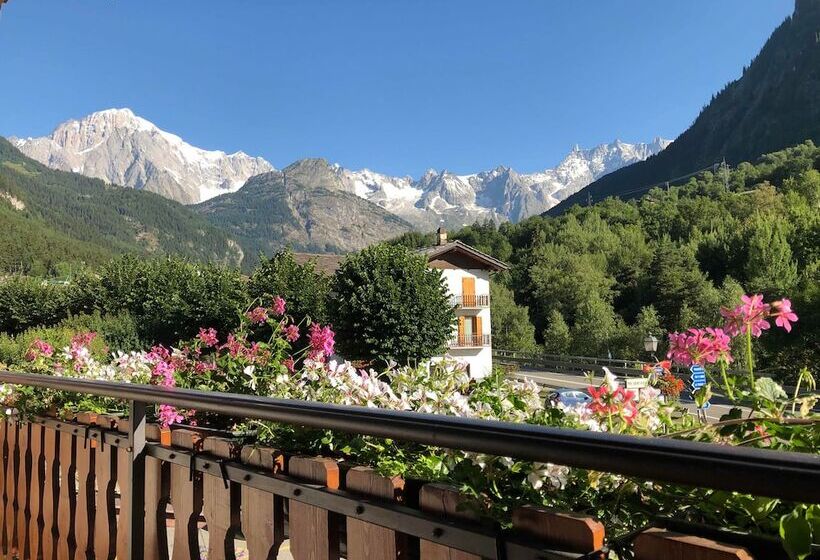 Отель Edelweiss