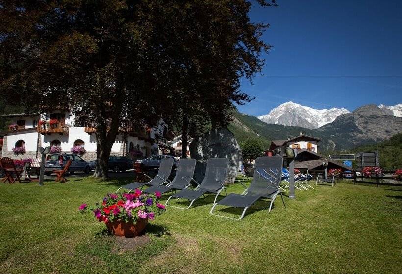 Отель Edelweiss