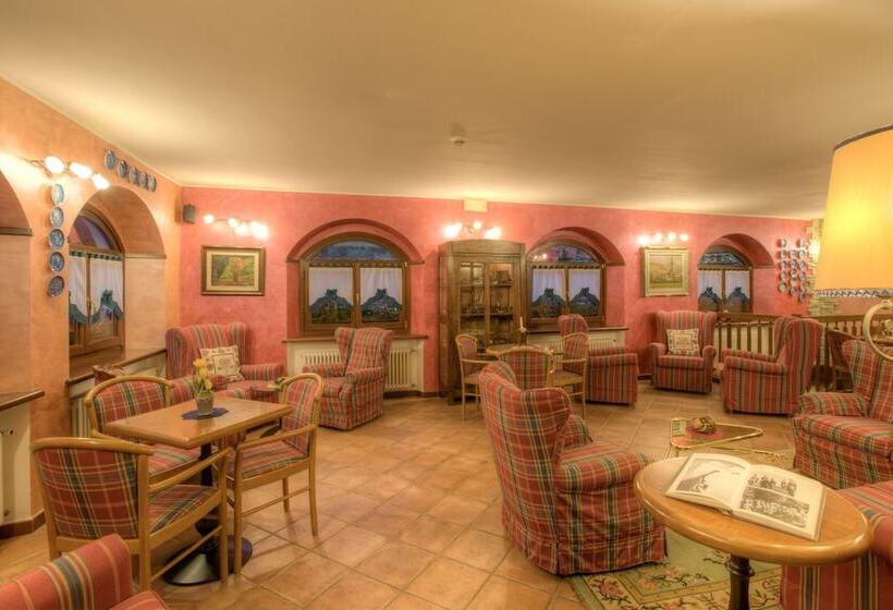 Отель Edelweiss