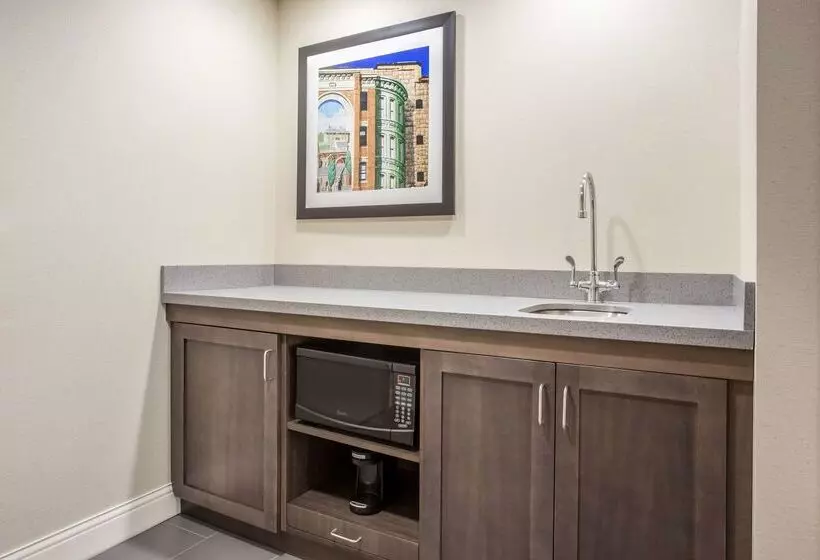 ホテル Hampton Inn & Suites Yonkers   Westchester
