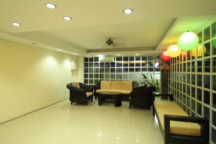 فندق Collection O Airport Kuta Bali