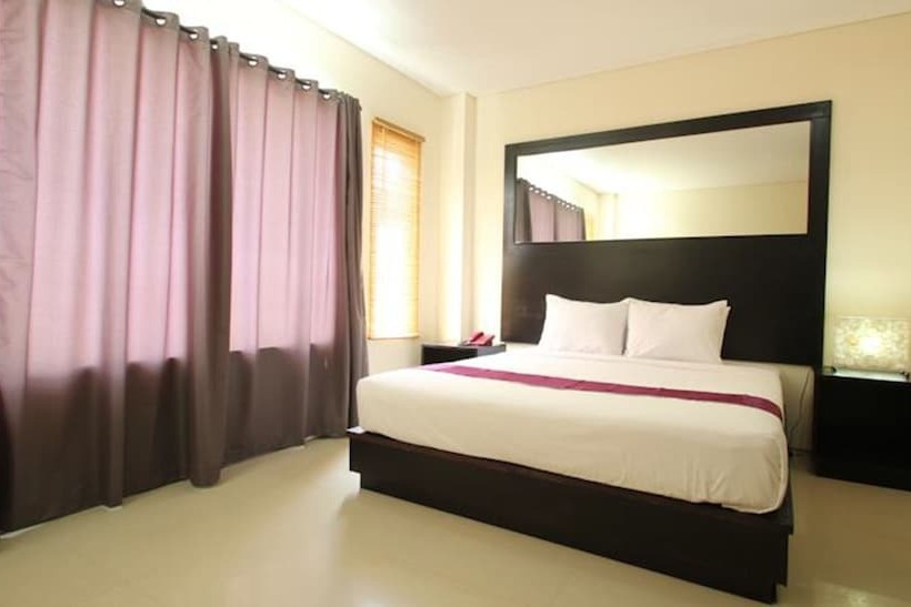 فندق Collection O Airport Kuta Bali